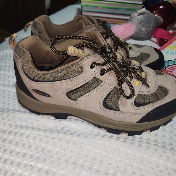 Nevados Other - NEVADOS EUC MENS SIZE 9M BOOMERANG II LOW HIKING BROWN OLIVE SHOES